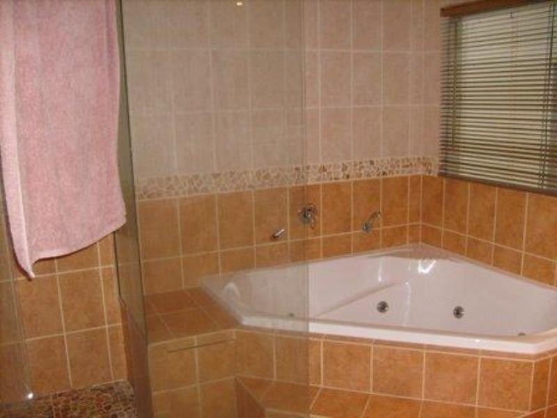 13 Hilldon Court, Nerang QLD 4211