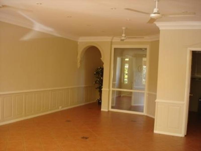 Clear Island Waters QLD 4226