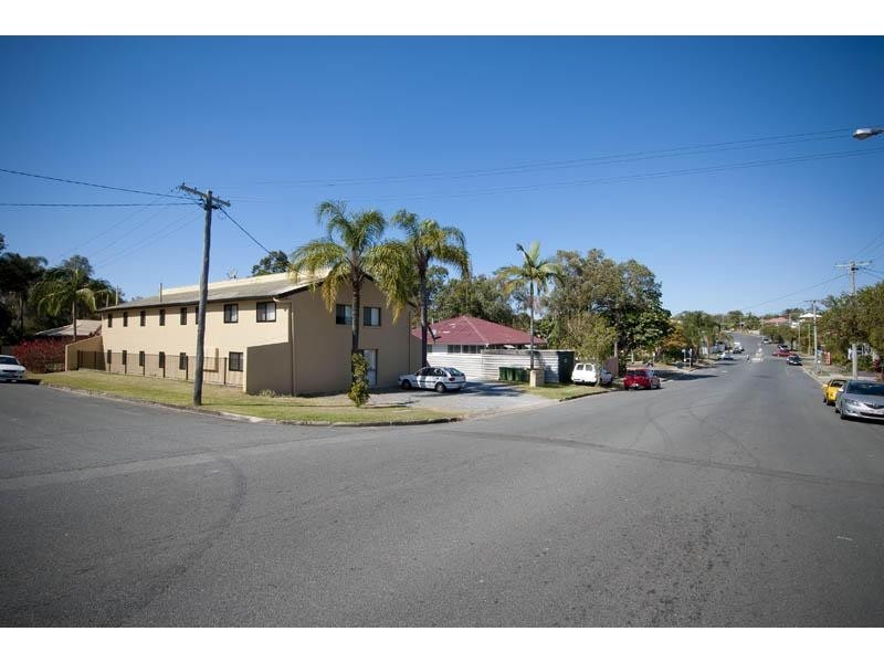 9 Clayton Street, Labrador QLD 4215