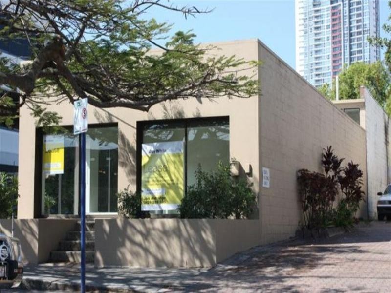 4 Bay Street, Southport QLD 4215