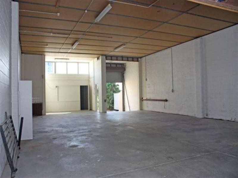 4 Bay Street, Southport QLD 4215