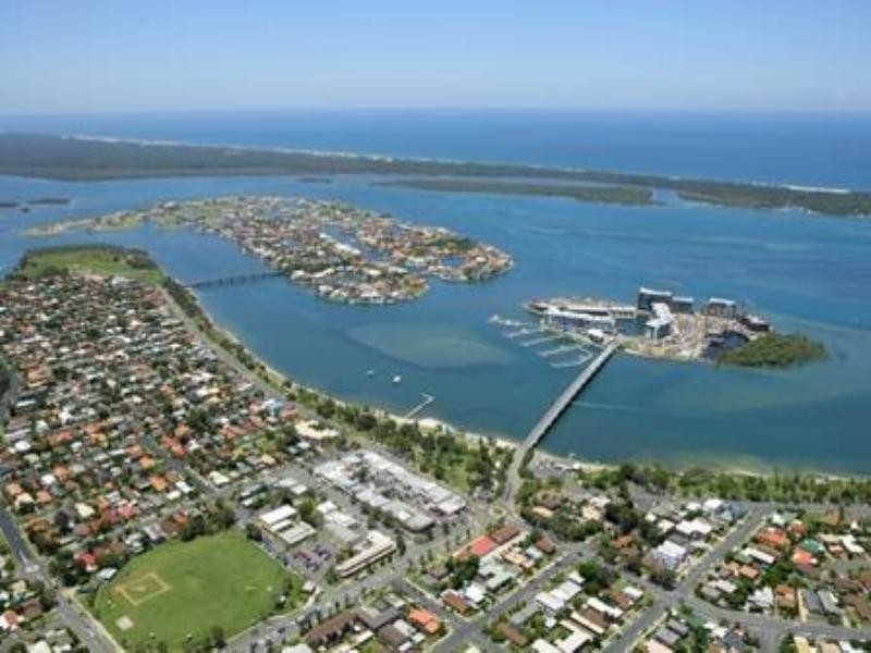 Paradise Point QLD 4216