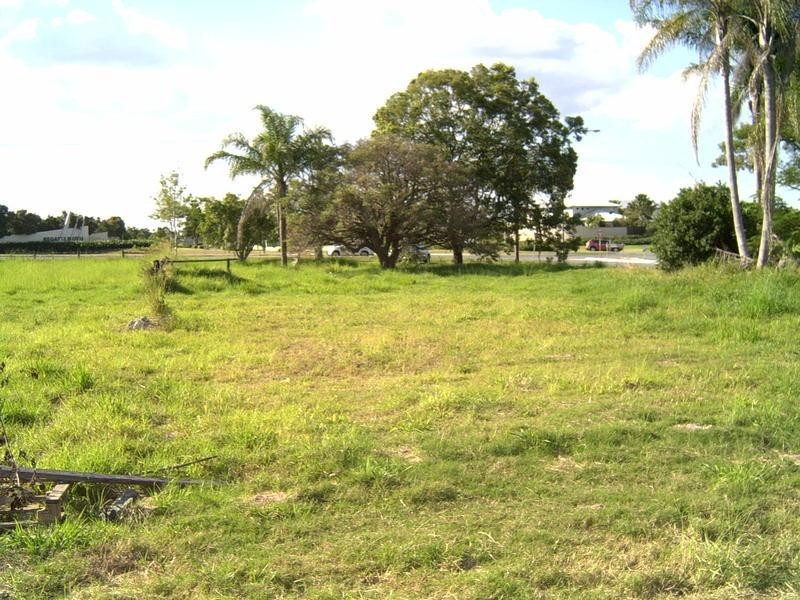 1 Ruth Terrace, Oxenford QLD 4210