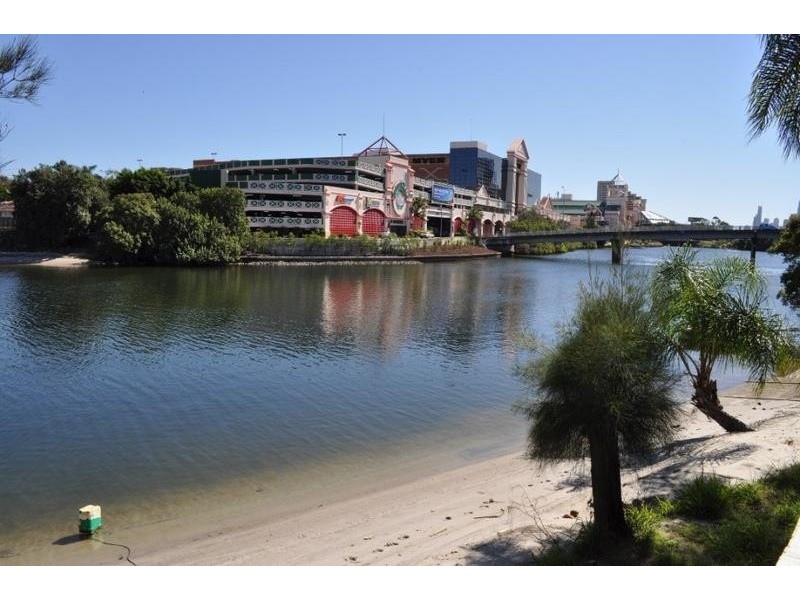 Mermaid Waters QLD 4218