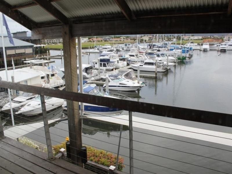 Hope Island QLD 4212