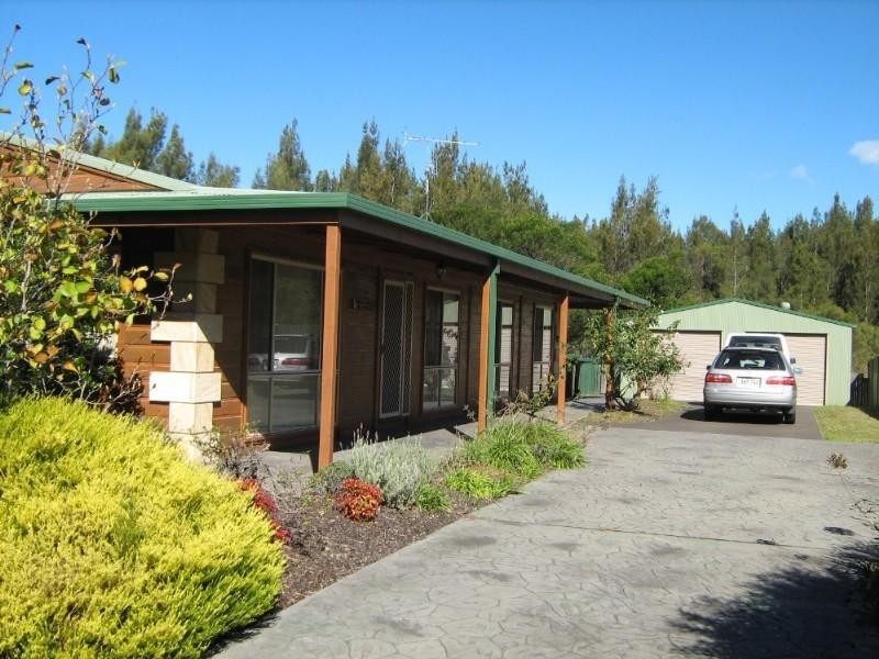 5 Melaleuca Crescent, Catalina NSW 2536