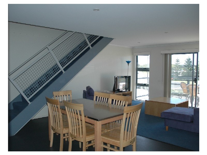 201/202-204 Beach Road, Batehaven NSW 2536