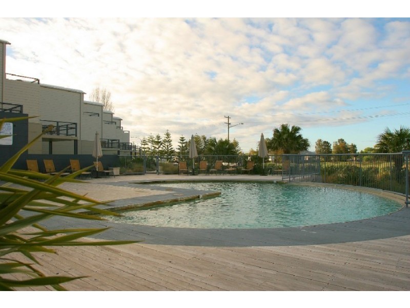 201/202-204 Beach Road, Batehaven NSW 2536