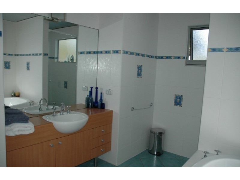 14 Riverlink Drive, Batemans Bay NSW 2536