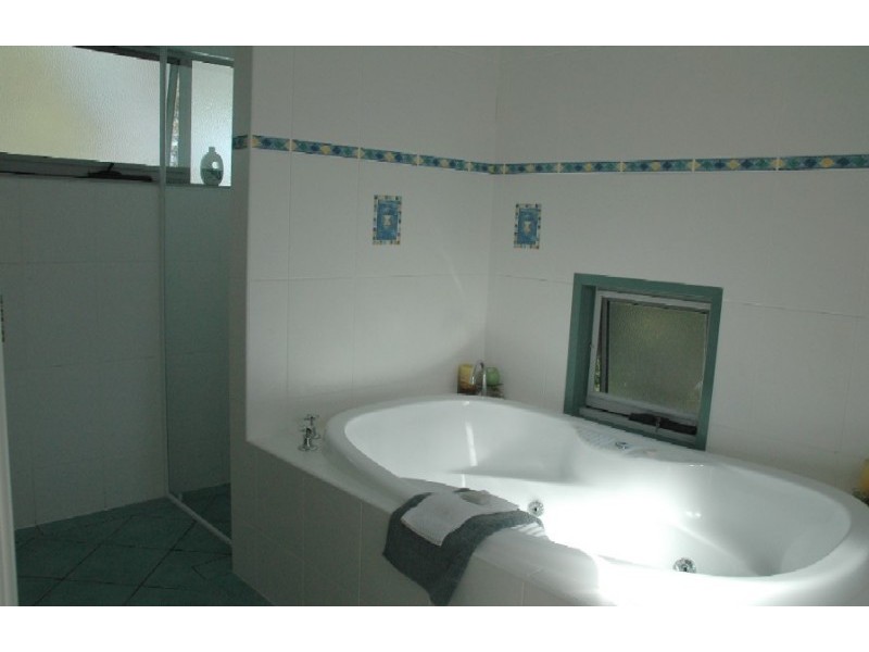 14 Riverlink Drive, Batemans Bay NSW 2536