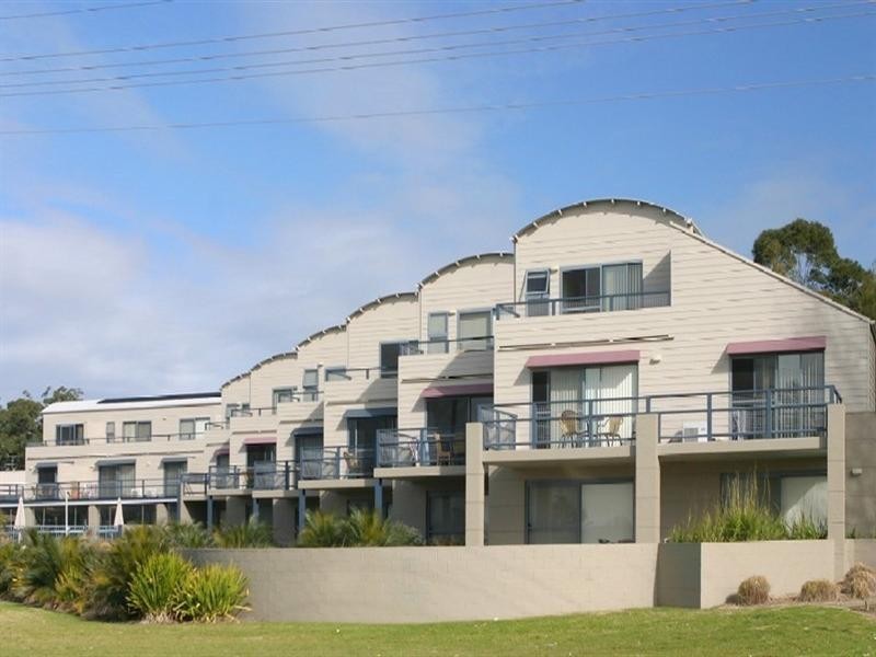 202/202 Beach Road, Batehaven NSW 2536