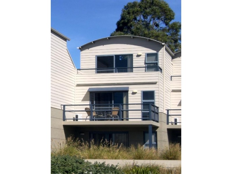 202/202 Beach Road, Batehaven NSW 2536