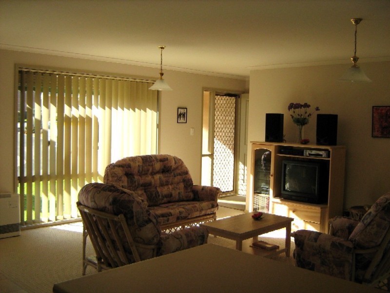 5/7-9 Eric Fenning Drive, Surf Beach NSW 2536