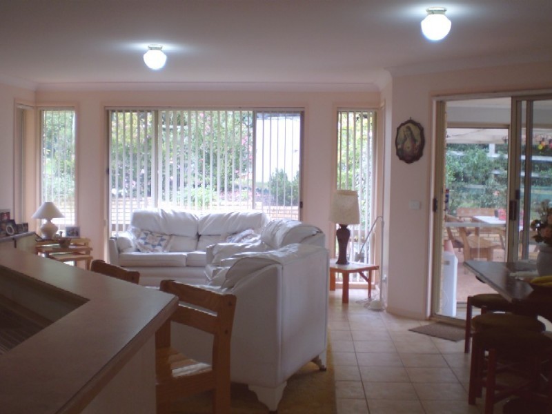 6 Beatrice Place, Long Beach NSW 2536