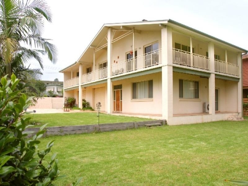 1 Youralla Avenue, Batemans Bay NSW 2536