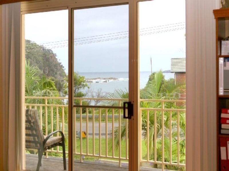 1 Youralla Avenue, Batemans Bay NSW 2536