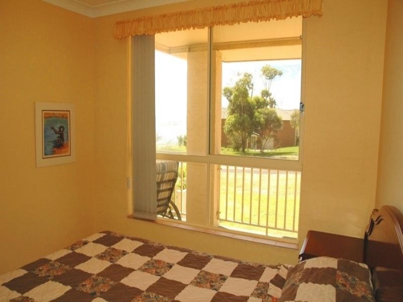 1 Youralla Avenue, Batemans Bay NSW 2536