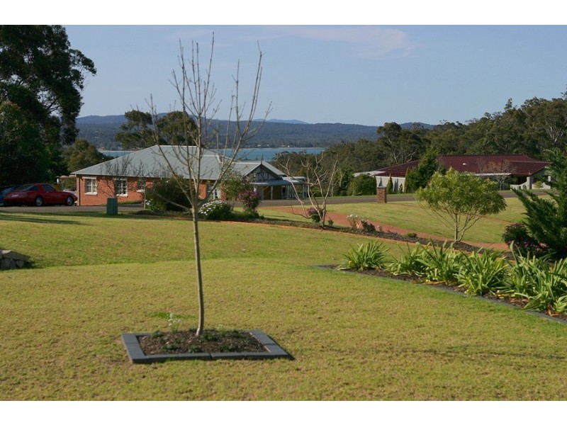 137 Vista Avenue, Catalina NSW 2536