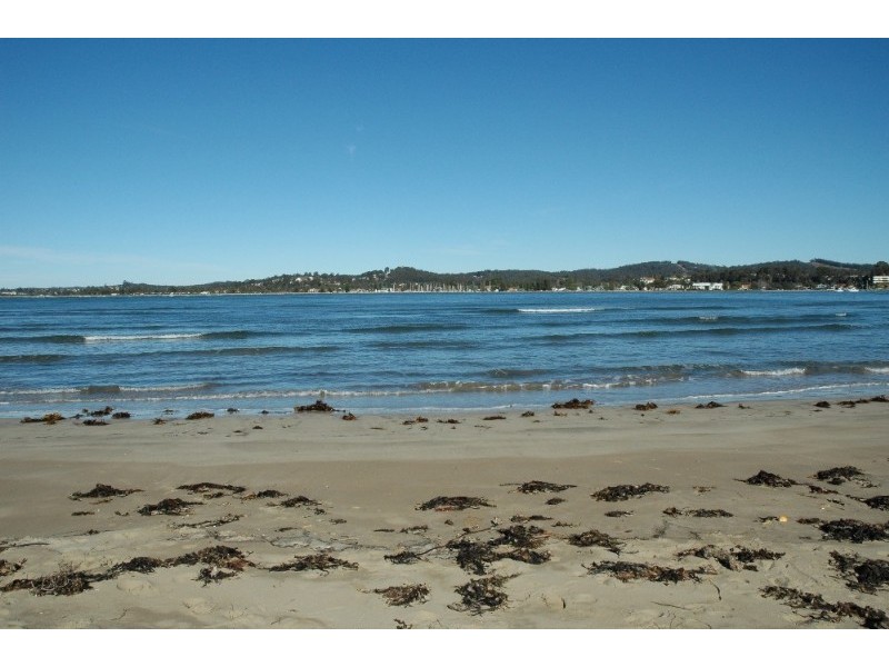 87 Timbara Crescent, Batemans Bay NSW 2536