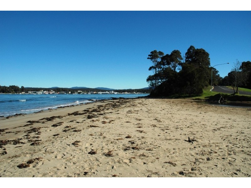 87 Timbara Crescent, Batemans Bay NSW 2536