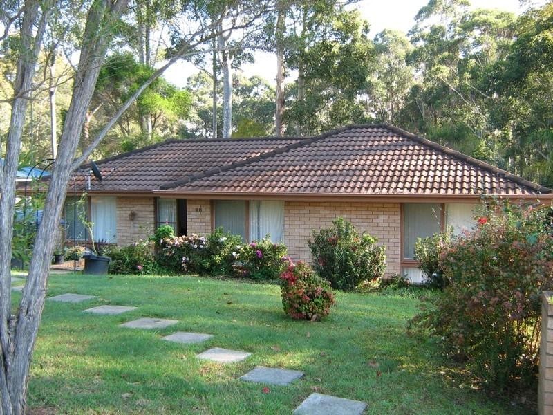 18 Kennedy Crescent, Denhams Beach NSW 2536