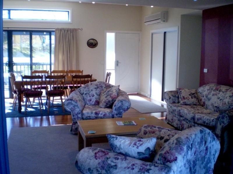 20 Braidwood Street, Batemans Bay NSW 2536