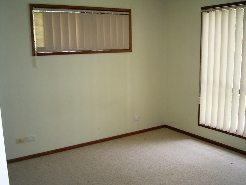 24 Johnson Place, Surf Beach NSW 2536