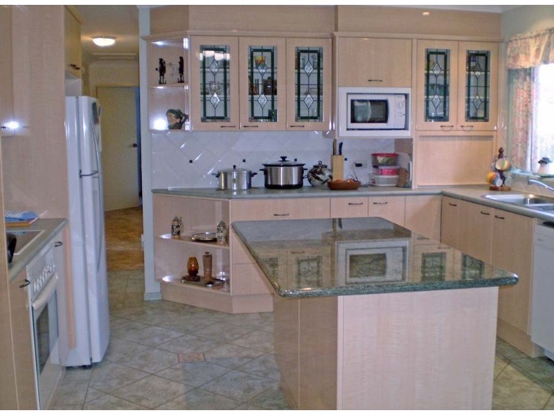 9 Bayview Street, Surfside NSW 2536