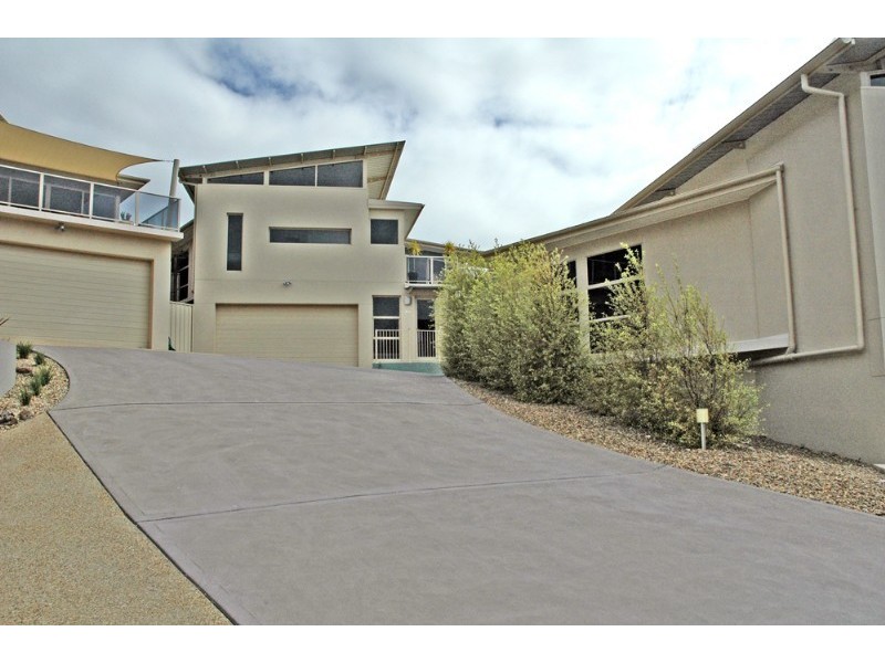 5B Sanctuary Place, Catalina NSW 2536