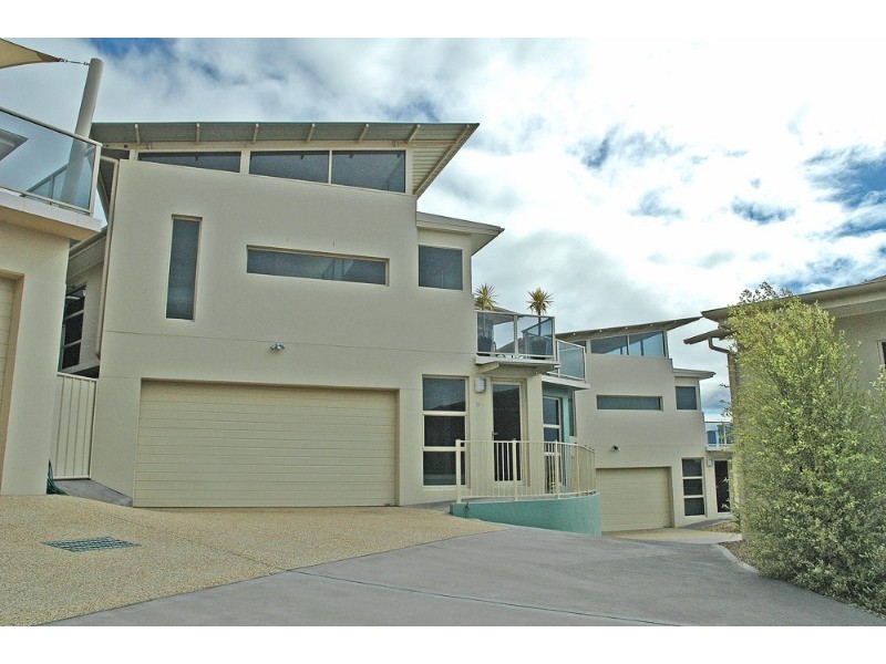 5B Sanctuary Place, Catalina NSW 2536