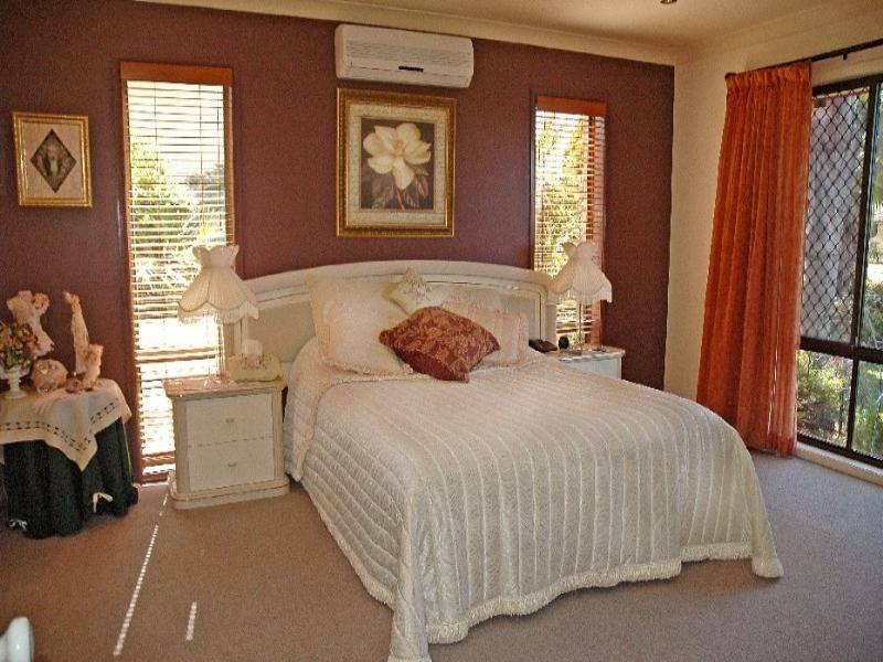 18 Calton Road, Batemans Bay NSW 2536