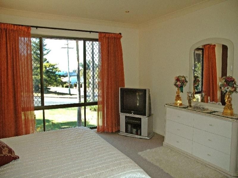 18 Calton Road, Batemans Bay NSW 2536