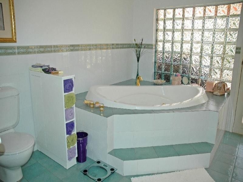 18 Calton Road, Batemans Bay NSW 2536