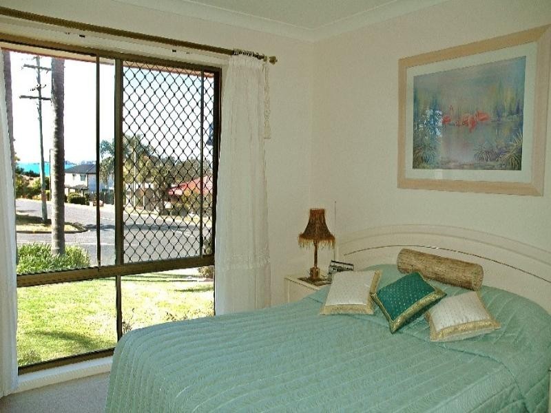 18 Calton Road, Batemans Bay NSW 2536