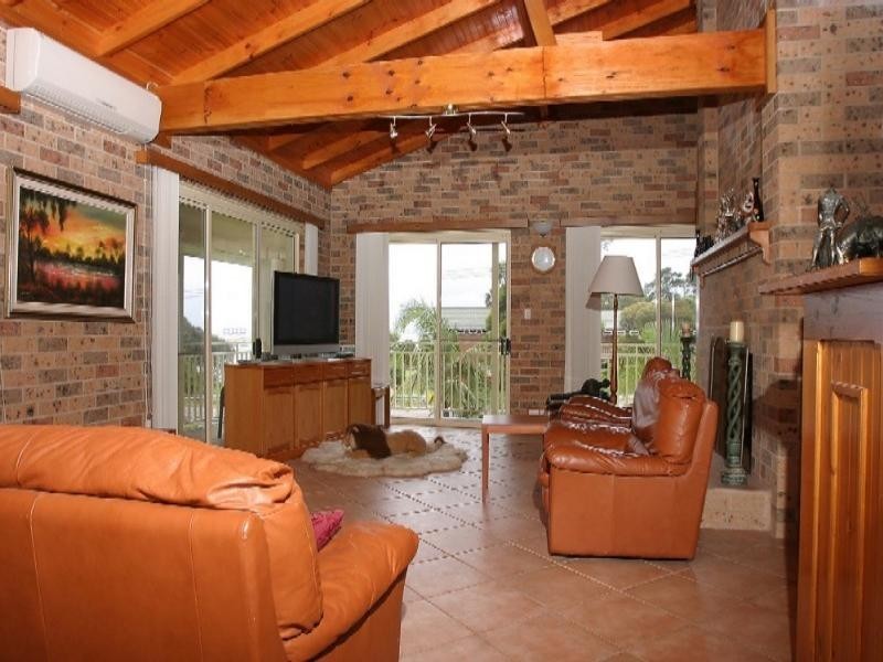 1 Youralla Avenue, Malua Bay NSW 2536