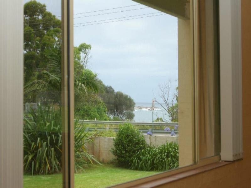 1 Youralla Avenue, Malua Bay NSW 2536