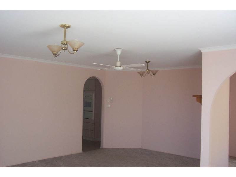 27 Melaleuca Crescent, Catalina NSW 2536