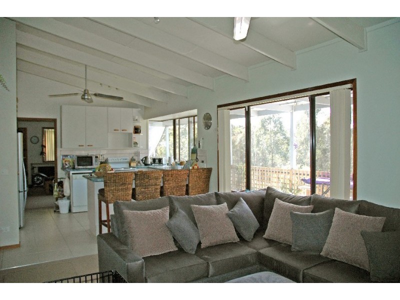 60 Catalina Drive, Catalina NSW 2536