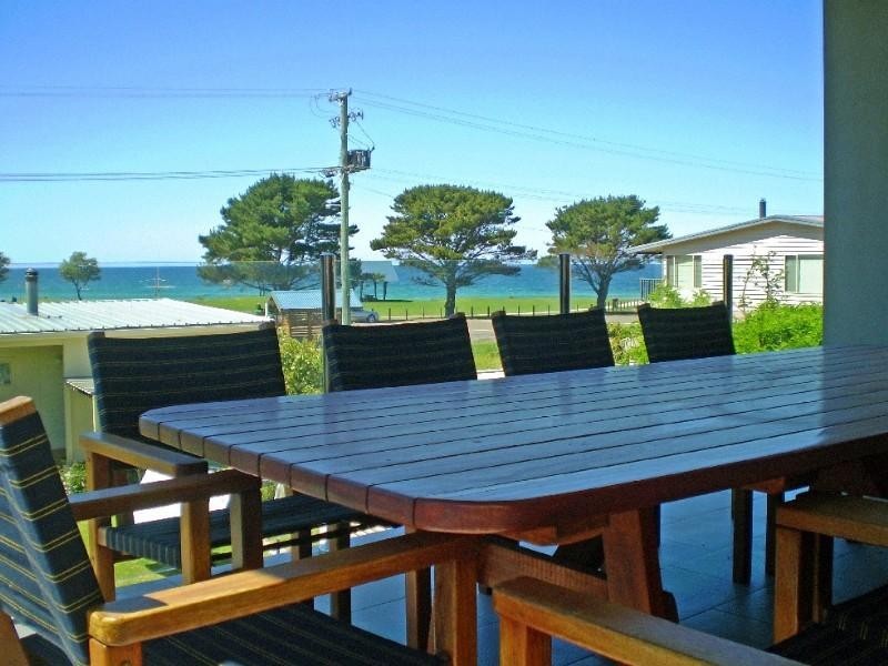 1/2 Moorong Crescent, Malua Bay NSW 2536