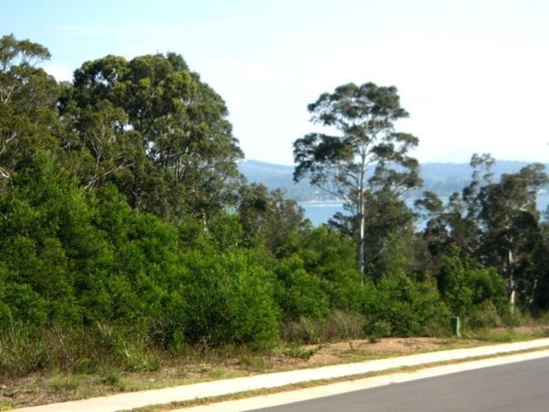 105 Courtenay Crescent, Long Beach NSW 2536
