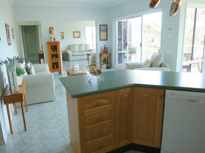 137 Vista Avenue, Batemans Bay NSW 2536