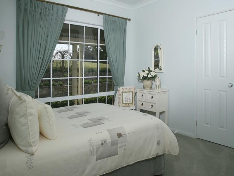 137 Vista Avenue, Batemans Bay NSW 2536