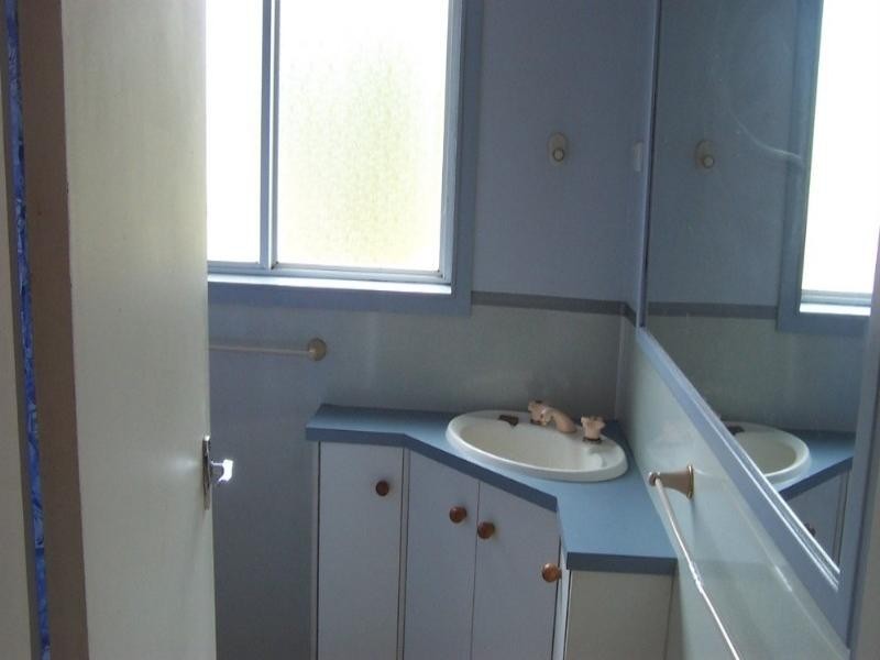 35 Forest Parade, Tomakin NSW 2537