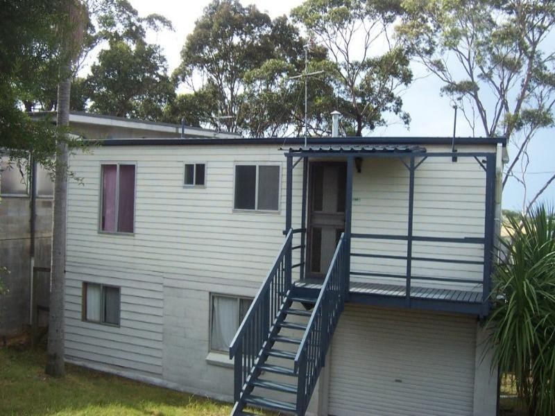 35 Forest Parade, Tomakin NSW 2537