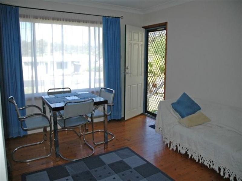 5 Bernadette BoulevaRoad, Batehaven NSW 2536