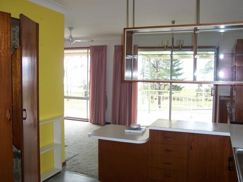 662 Beach Road, Surf Beach NSW 2536