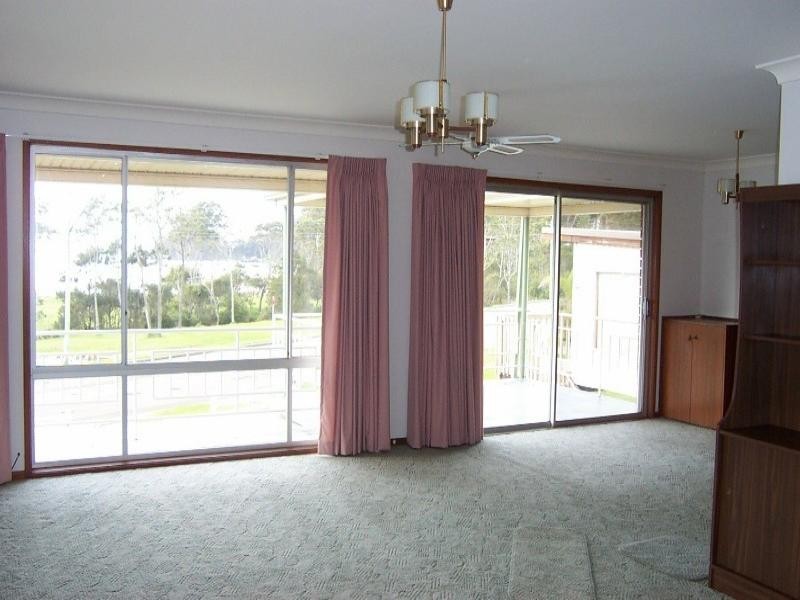 662 Beach Road, Surf Beach NSW 2536