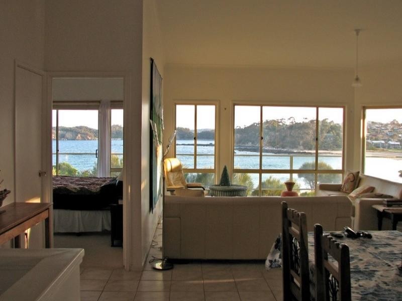 43 Tallawang Avenue, Batemans Bay NSW 2536