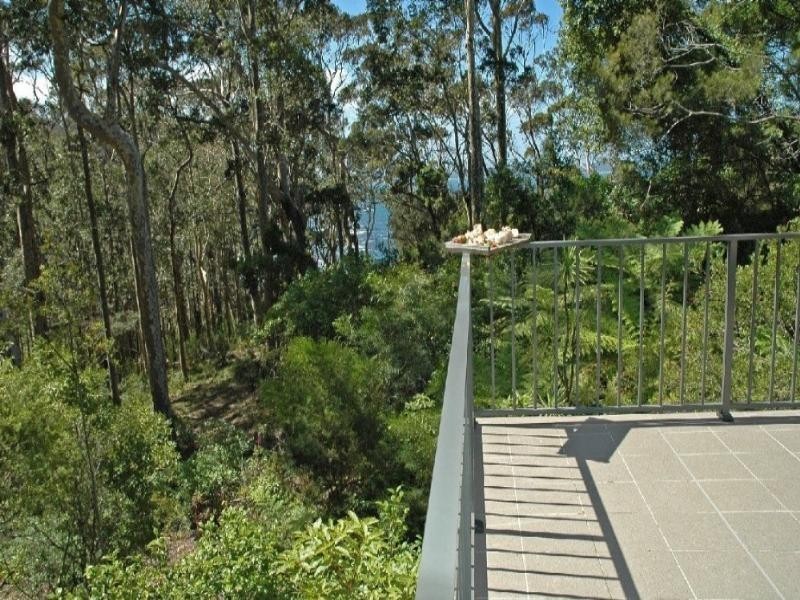 18-20 Denise Drive, Batemans Bay NSW 2536