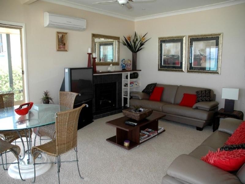 362 Beach Road, Batehaven NSW 2536